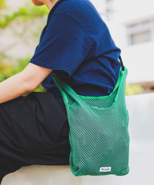 bpr BEAMS(ビーピーアール ビームス )の「bPr BEAMS / メッシュ ショッパー(ショルダーバッグ・メンズ・ブルー/ブラック/カーキ/ホワイト/ピンク/グリーン系その他5・ONE SIZE)」の4枚目の写真