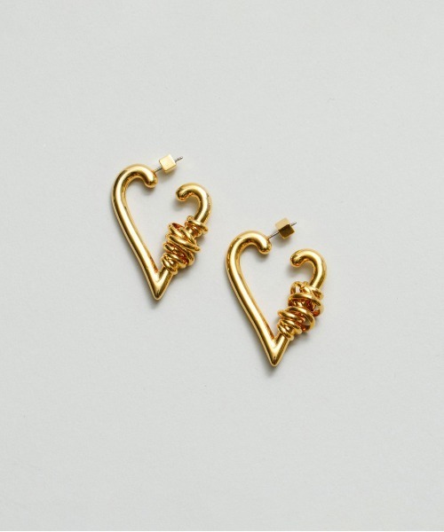 LAPUIS(ラピュイ)の「LAPUIS(ラピュイ) COIL HEART HOOP PIERCED EARRINGS(ピアス(両耳用)・レディース・マルチ/ゴールド/シルバー・FREE)」の6枚目の写真