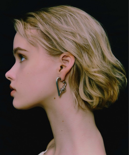 LAPUIS(ラピュイ)の「LAPUIS(ラピュイ) COIL HEART HOOP PIERCED EARRINGS(ピアス(両耳用)・レディース・マルチ/ゴールド/シルバー・FREE)」の11枚目の写真