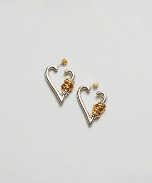 LAPUIS(ラピュイ)の「LAPUIS(ラピュイ) COIL HEART HOOP PIERCED EARRINGS(ピアス(両耳用)・レディース・マルチ/ゴールド/シルバー・FREE)」の18枚目の写真