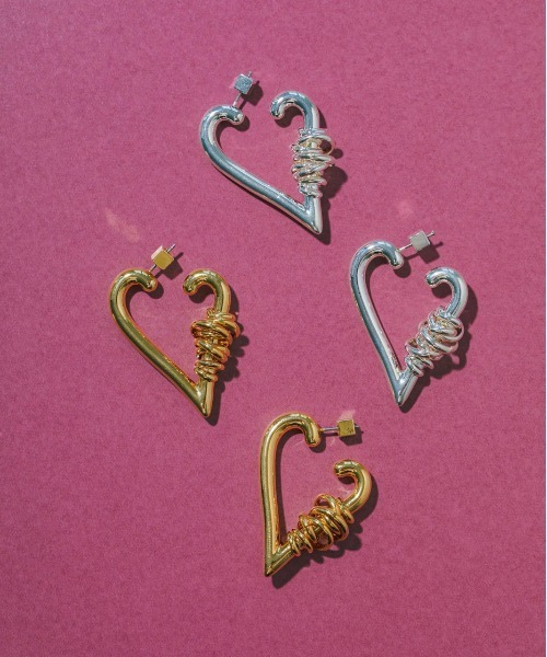 LAPUIS(ラピュイ)の「LAPUIS(ラピュイ) COIL HEART HOOP PIERCED EARRINGS(ピアス(両耳用)・レディース・マルチ/ゴールド/シルバー・FREE)」の17枚目の写真