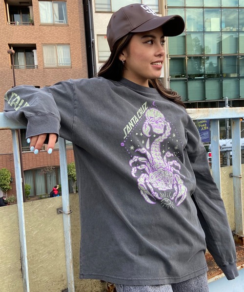 SANTA CRUZ(サンタクルーズ)の「【ムラサキスポーツ限定】SANTACRUZ/サンタクルーズ ロンT 長袖 リラックスシルエット 502241432(Tシャツ/カットソー・レディース・ブラック・M/L)」の8枚目の写真