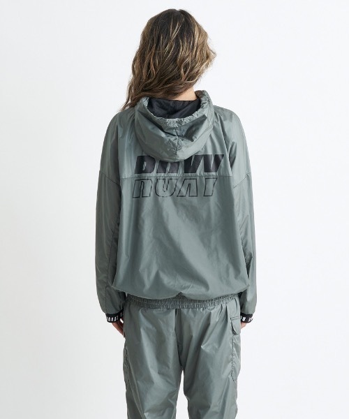 ROXY(ロキシー)の「STAY TRUE JACKET/ロキシー撥水カラーブロッキングリラックスサイズナイロンブルゾン(ナイロンジャケット・レディース・カーキ/ブラック・SMALL/LARGE/MEDIUM)」の5枚目の写真