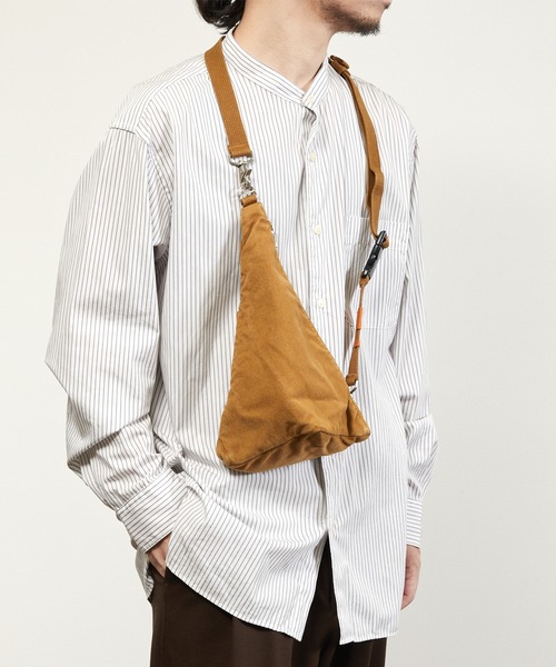Butler Verner Sails(バトラーヴァーナーセイルス)の「Butler Verner Sails バトラーバーナーセイルズ / 反応染 テトラショルダー ショルダーバッグ / JA-2469-33(ショルダーバッグ・メンズ・グリーン/キャメル/ネイビー/ブラック/ブルーグレー・FREE)」の5枚目の写真