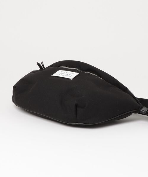 Maison Margiela（メゾンマルジェラ）の「Maison Margiela GLAM SLAM BELT BAG（ボディバッグ/ウエストポーチ・メンズ・ブラック・FREE）」の4枚目の写真
