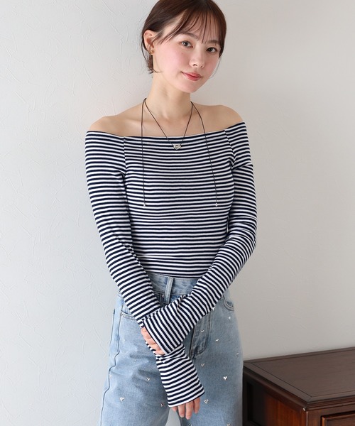 BLUEEAST(ブルーイースト)の「オフショルボーダーTシャツ(Tシャツ/カットソー・レディース・ブラック/グレー/ホワイト系/ピンク系/ブラック系/モカ/ネイビー・MEDIUM)」の6枚目の写真