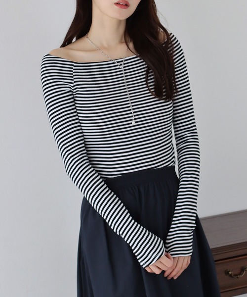 BLUEEAST(ブルーイースト)の「オフショルボーダーTシャツ(Tシャツ/カットソー・レディース・ブラック/グレー/ホワイト系/ピンク系/ブラック系/モカ/ネイビー・MEDIUM)」の11枚目の写真