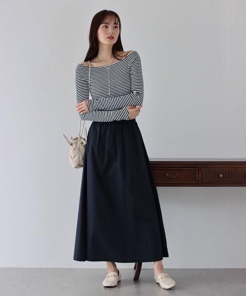 BLUEEAST(ブルーイースト)の「オフショルボーダーTシャツ(Tシャツ/カットソー・レディース・ブラック/グレー/ホワイト系/ピンク系/ブラック系/モカ/ネイビー・MEDIUM)」の17枚目の写真