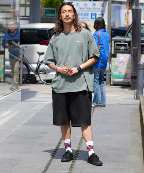 RVCA(ルーカ)の「RVCA メンズ THRASHED BOX RVCA TEE Tシャツ 【2024年春夏モデル】/ルーカ半袖バックプリントTシャツ(Tシャツ/カットソー・メンズ・ブラック/ブラック系その他/ホワイト/グリーン系その他・X-LARGE/LARGE/MEDIUM/SMALL)」の14枚目の写真