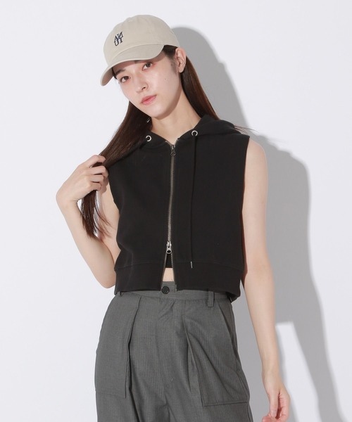 Anui（アニュイ）の「【UNISEX/選べる着丈】ノースリフーディー（パーカー・レディース・ブラック/グレー・SMALL/MEDIUM）」の2枚目の写真