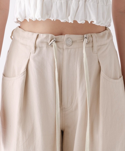 repipi armario（レピピ アルマリオ）の「スピンドルタックパンツ（その他パンツ・キッズ・ベージュ/ライム・SMALL/MEDIUM/LARGE）」の12枚目の写真