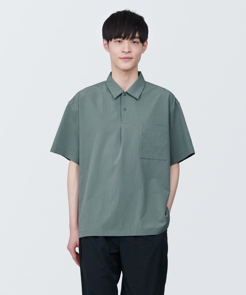 無印良品（ムジルシリョウヒン）の「紳士　風を通すストレッチ半袖布帛ポロシャツ（ポロシャツ・メンズ・ブラック/ネイビー/カーキ/スモーキーグリーン系・S/M/L/XL/XS）」の4枚目の写真