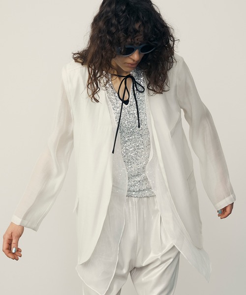 uyu.(ウユ)の「See-through Layered Jacket / シースルーレイヤードジャケット【uyu./ウユ】(ノーカラージャケット・レディース・ホワイト/ブラック・FREE)」の10枚目の写真
