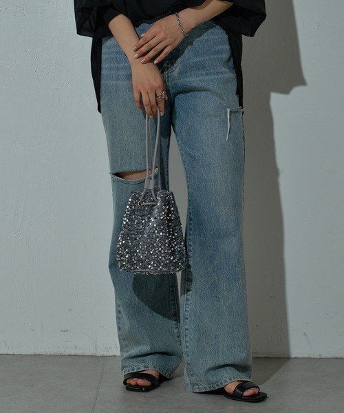 COLONY 2139（コロニートゥーワンスリーナイン）の「スパンコール巾着2wayバッグ（ショルダーバッグ・レディース・ブラック/シルバー/ブロンズ・FREE）」の16枚目の写真