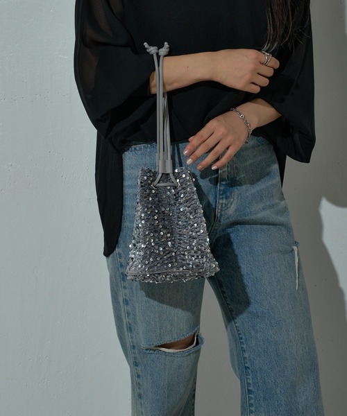 COLONY 2139（コロニートゥーワンスリーナイン）の「スパンコール巾着2wayバッグ（ショルダーバッグ・レディース・ブラック/シルバー/ブロンズ・FREE）」の14枚目の写真