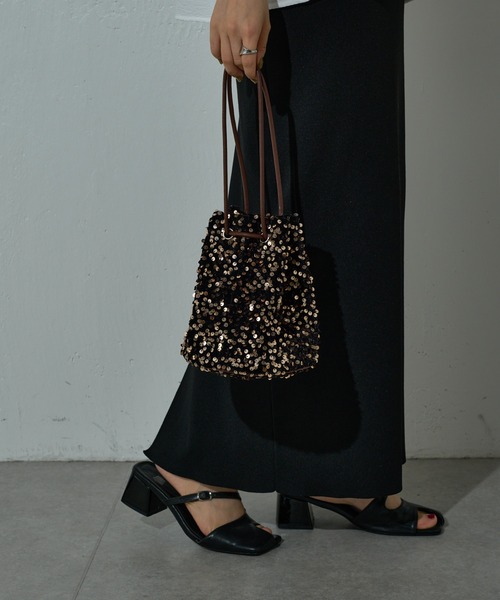 COLONY 2139（コロニートゥーワンスリーナイン）の「スパンコール巾着2wayバッグ（ショルダーバッグ・レディース・ブラック/シルバー/ブロンズ・FREE）」の21枚目の写真