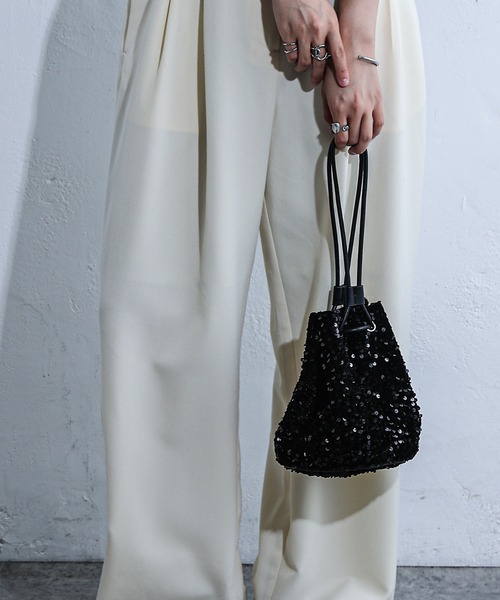 COLONY 2139（コロニートゥーワンスリーナイン）の「スパンコール巾着2wayバッグ（ショルダーバッグ・レディース・ブラック/シルバー/ブロンズ・FREE）」の7枚目の写真