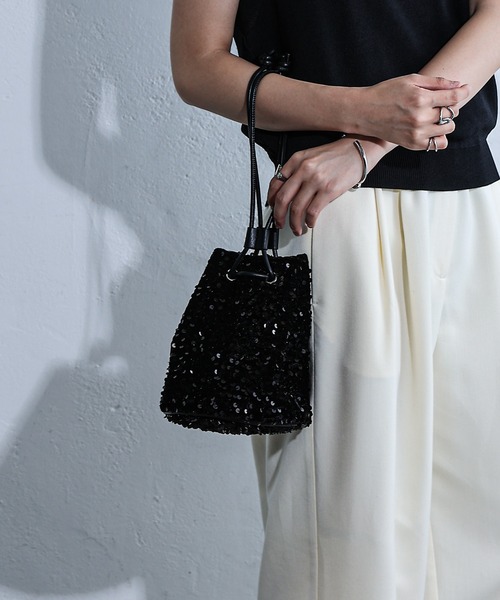 COLONY 2139（コロニートゥーワンスリーナイン）の「スパンコール巾着2wayバッグ（ショルダーバッグ・レディース・ブラック/シルバー/ブロンズ・FREE）」の8枚目の写真