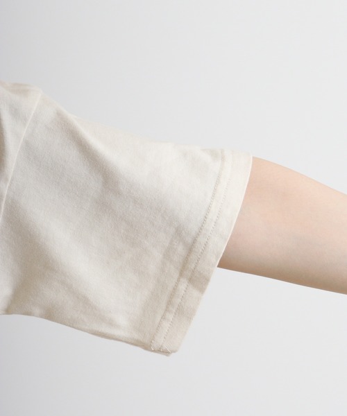 Emago(イマゴ)の「EMAGO スマイル刺繍Tシャツ(Tシャツ/カットソー・レディース・アイボリー/ホワイト×ブラック/ホワイト×レッド・FREE)」の22枚目の写真