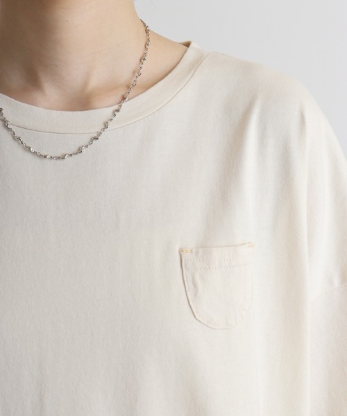 Emago(イマゴ)の「EMAGO スマイル刺繍Tシャツ(Tシャツ/カットソー・レディース・アイボリー/ホワイト×ブラック/ホワイト×レッド・FREE)」の19枚目の写真