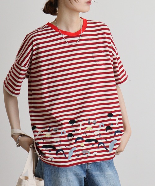 Emago(イマゴ)の「EMAGO スマイル刺繍Tシャツ(Tシャツ/カットソー・レディース・アイボリー/ホワイト×ブラック/ホワイト×レッド・FREE)」の11枚目の写真