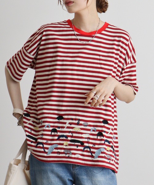 Emago(イマゴ)の「EMAGO スマイル刺繍Tシャツ(Tシャツ/カットソー・レディース・アイボリー/ホワイト×ブラック/ホワイト×レッド・FREE)」の12枚目の写真