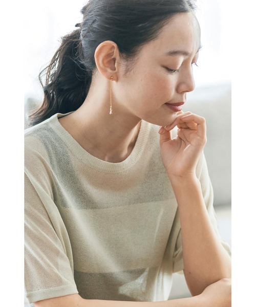and myera(アンド マイラ)の「and myera ボールチェーンを使った耳飾り(ピアス(両耳用)・レディース・ゴールド・1/2)」の3枚目の写真