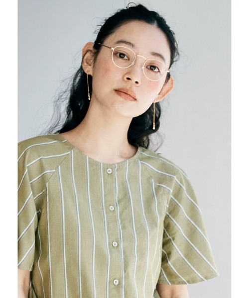 and myera(アンド マイラ)の「and myera ボールチェーンを使った耳飾り(ピアス(両耳用)・レディース・ゴールド・1/2)」の9枚目の写真