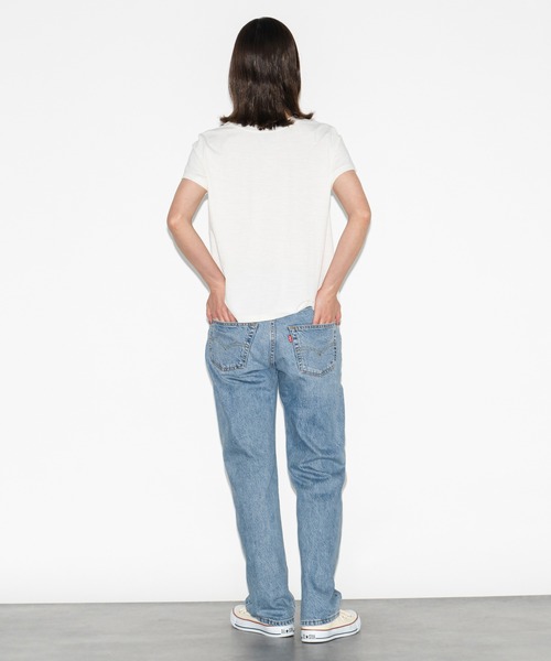 Levi's(リーバイス)の「Levi's/リーバイス 501(R)'90S LIGHTWEIGHT ミディアムインディゴ THIS IS IT(デニムパンツ・レディース・インディゴブルー・23inch/24inch/25inch/26inch/27inch/28inch)」の5枚目の写真