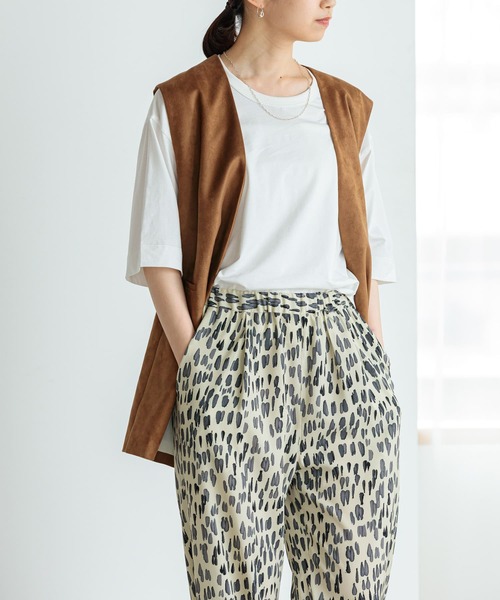 URBAN RESEARCH(アーバンリサーチ)の「LOTUSハーフスリーブカットソー(Tシャツ/カットソー・レディース・ネイビー/ホワイト/ブラウン系その他/カーキ・FREE)」の2枚目の写真