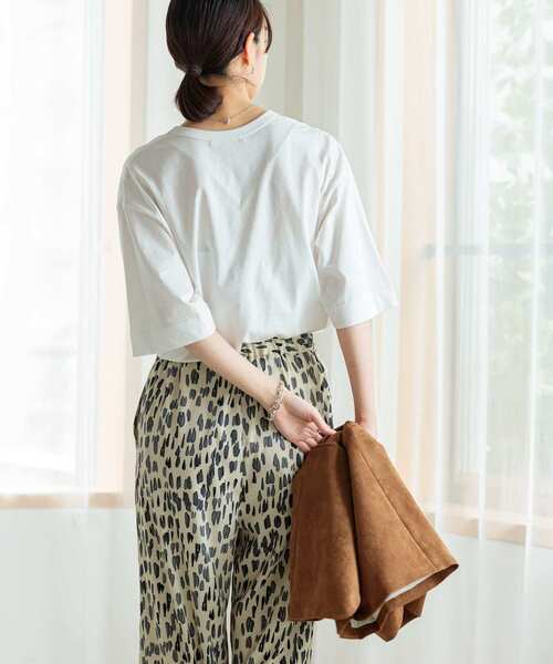 URBAN RESEARCH(アーバンリサーチ)の「LOTUSハーフスリーブカットソー(Tシャツ/カットソー・レディース・ネイビー/ホワイト/ブラウン系その他/カーキ・FREE)」の5枚目の写真