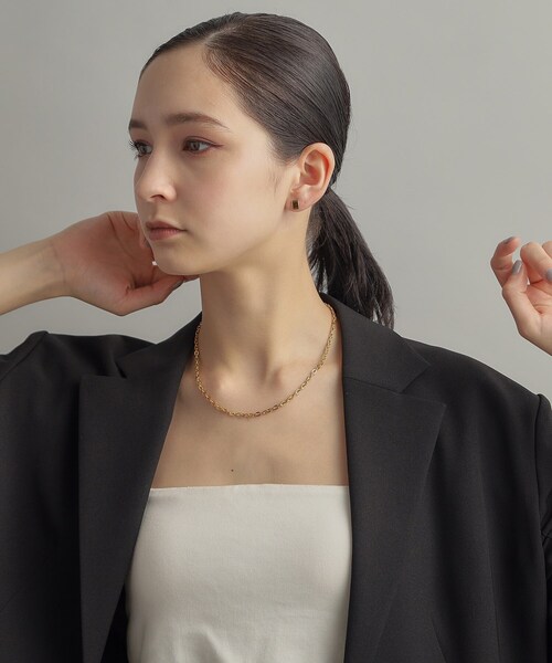 COCOSHNIK ONKITSCH(ココシュニックオンキッチュ)の「シルバー シールドシェイプ スタッドピアス GP(ピアス(両耳用)・レディース・ゴールド・00)」の7枚目の写真