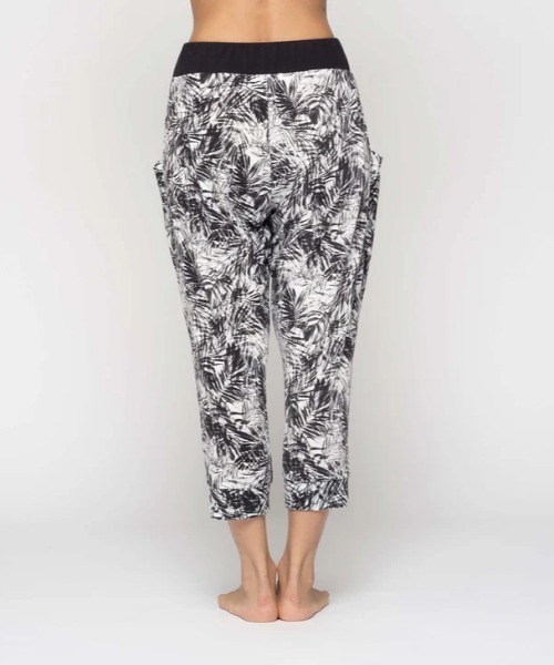 ROXY（ロキシー）の「MY 1ST ROXY LOOSE PA/ロキシーワイドシルエットヨガパンツ（その他パンツ・レディース・マルチ/チャコールグレー/ブラック・LARGE/MEDIUM/SMALL）」の6枚目の写真