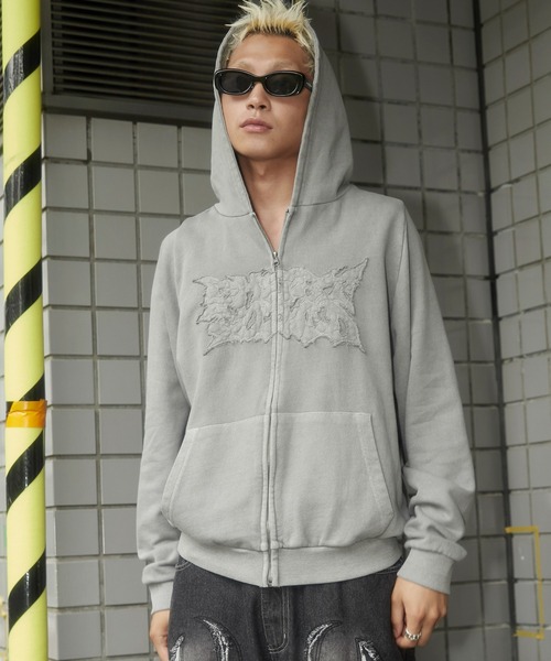 SHORT ROUND（ショートラウンド）の「SHORT ROUND/ピグメントダメージアップリケZIPパーカー（パーカー・メンズ・スミクロ/グレー/ブラウン・LARGE/MEDIUM）」の11枚目の写真