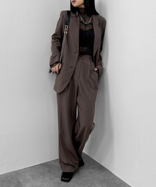 LVEU.（ラブユ.）の「【LVEU.】メロウデザインラメシアートップス / トップス カットソー シアー シースルー ハイネック メロー 長袖 ラメ レイヤード ブラック チャコール ZOZOTOWN限定（Tシャツ/カットソー・レディース・ブラック/チャコールグレー・FREE）」の11枚目の写真