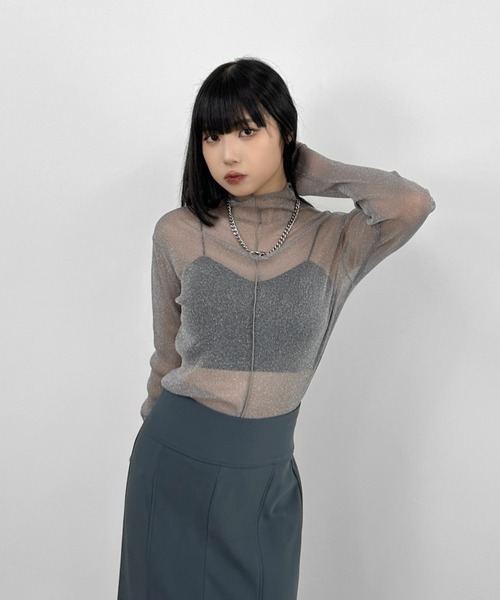 LVEU.（ラブユ.）の「【LVEU.】メロウデザインラメシアートップス / トップス カットソー シアー シースルー ハイネック メロー 長袖 ラメ レイヤード ブラック チャコール ZOZOTOWN限定（Tシャツ/カットソー・レディース・ブラック/チャコールグレー・FREE）」の3枚目の写真