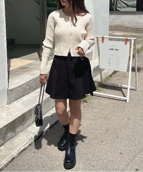 INGNI(イング)の「ノーカラーフロントジップニットカーディガン(ニット/セーター・レディース・ブラウン/ブラック/アイボリー/グレー・M)」の9枚目の写真