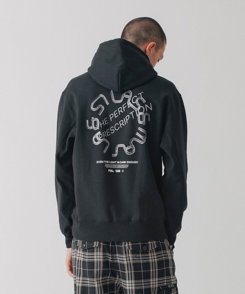 SILAS（サイラス）の「METAL LOGO SWEAT HOODIE（パーカー・メンズ・グレー/ブラック/ネイビー・M/L/XL）」の20枚目の写真