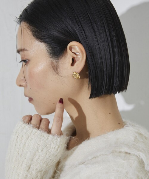 Firsthand（ファーストハンド）の「Firsthand/ファーストハンド ローズモチーフピアス（ピアス（両耳用）・レディース・シルバー/ゴールド・ONE SIZE）」の13枚目の写真