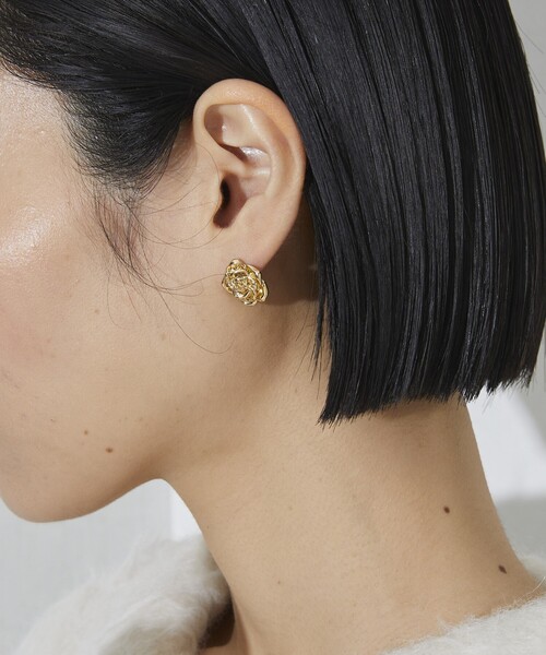 Firsthand（ファーストハンド）の「Firsthand/ファーストハンド ローズモチーフピアス（ピアス（両耳用）・レディース・シルバー/ゴールド・ONE SIZE）」の14枚目の写真