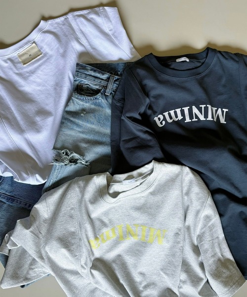 favclo.（ファブクロ）の「big logo design over Tshirt / ビッグロゴデザインオーバーサイズTシャツ（Tシャツ/カットソー・レディース・グレー/オフホワイト/ネイビー・FREE）」の4枚目の写真