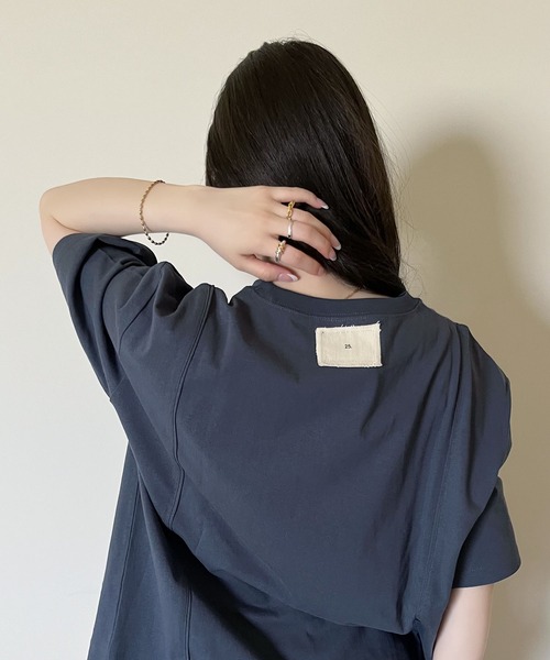 favclo.（ファブクロ）の「big logo design over Tshirt / ビッグロゴデザインオーバーサイズTシャツ（Tシャツ/カットソー・レディース・グレー/オフホワイト/ネイビー・FREE）」の11枚目の写真