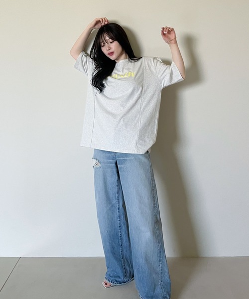 favclo.（ファブクロ）の「big logo design over Tshirt / ビッグロゴデザインオーバーサイズTシャツ（Tシャツ/カットソー・レディース・グレー/オフホワイト/ネイビー・FREE）」の18枚目の写真