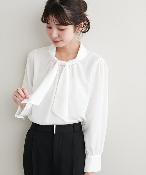 natural couture(ナチュラルクチュール)の「【蓄熱・保温】袖口パールノット結びボータイブラウス(シャツ/ブラウス・レディース・ラベンダー/ミント/ネイビー/グレイッシュベージュ/サックスブルー/オフホワイト・FREE)」の9枚目の写真