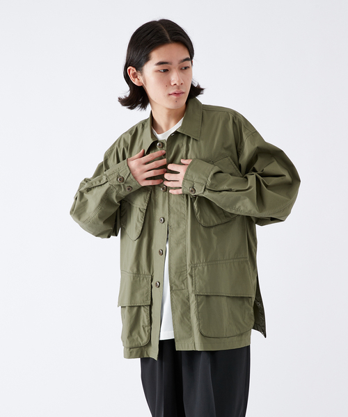 B.C STOCK（ベーセーストック）の「SIDE VENTS ファティーグジャケット（ブルゾン・メンズ・ネイビー/カーキ・LARGE/MEDIUM）」の4枚目の写真