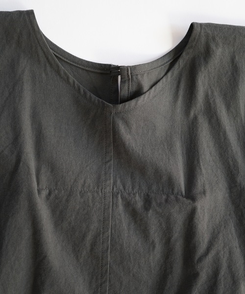 sneeuw（スニュウ）の「スクエアワンピース（ワンピース・レディース・チャコールグレー/サックスブルー・1/2）」の20枚目の写真