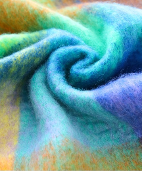 clear（クリア）の「チェック柄フリンジマフラー [厚手もこもこ女子 ボリューム]≪2024AW新作≫（マフラー・レディース・サックスブルー/ピンク/マルチ・F）」の5枚目の写真