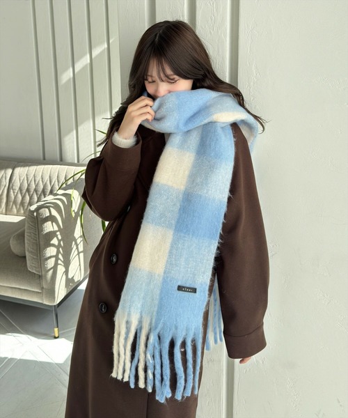 clear（クリア）の「チェック柄フリンジマフラー [厚手もこもこ女子 ボリューム]≪2024AW新作≫（マフラー・レディース・サックスブルー/ピンク/マルチ・F）」の11枚目の写真