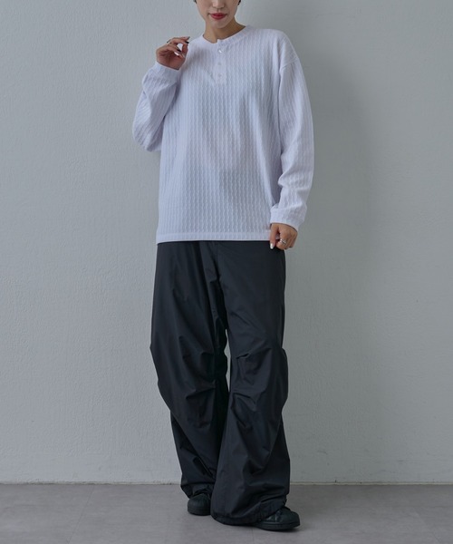 COLONY 2139（コロニートゥーワンスリーナイン）の「シャギージャガードヘンリーネックプルオーバー（Tシャツ/カットソー・メンズ・ホワイト/ブラック・LARGE/MEDIUM）」の14枚目の写真