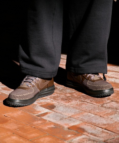 NIKE(ナイキ)の「ナイキ ルナ フォース 1 メンズ ウィンタライズド ダックブーツ / Nike Lunar Force 1 Men's Winterized Duckboot<24-30cm 展開>(ブーツ・メンズ・ブラウン系その他・26/27.5/30/24/25.5/26.5/27/28/28.5/29/29.5/24.5/25)」の19枚目の写真